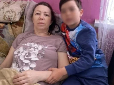 В Башкирии учительницу парализовало после падения лампы в классе